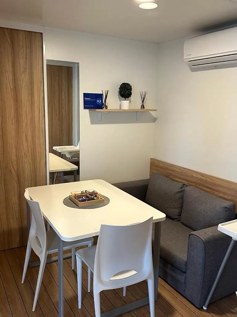 Mobile Home Naj Biograd Na Moru 0*,