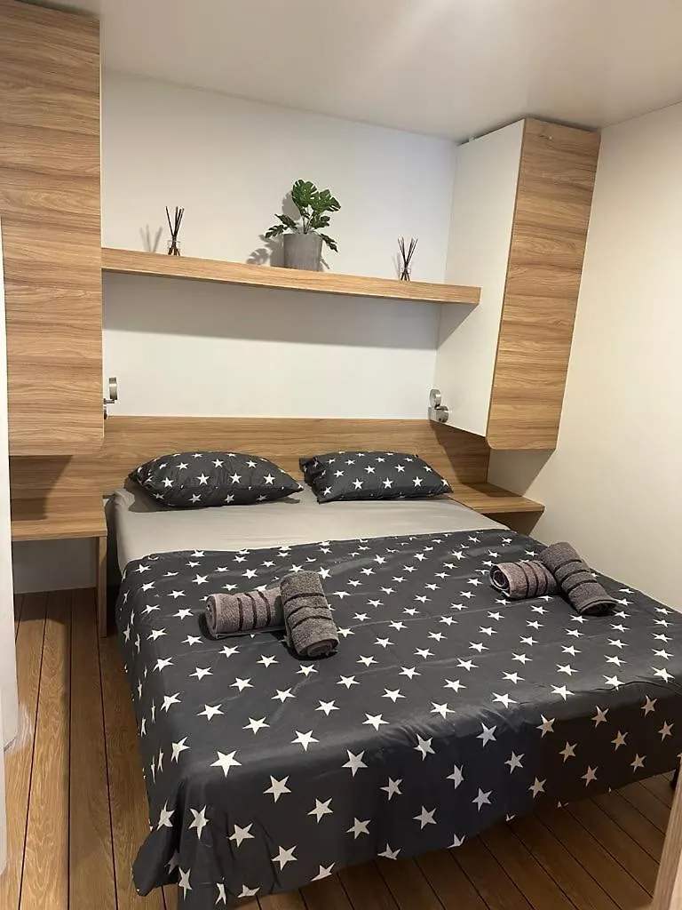 בית נופש ביוגראד נה מורו Mobile Home Naj